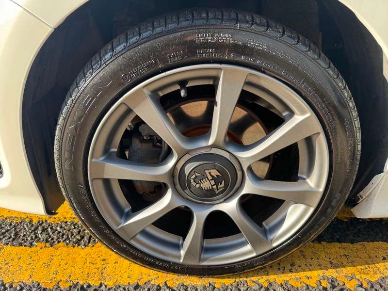 2017 ABARTH 595 2017 ABARTH 595