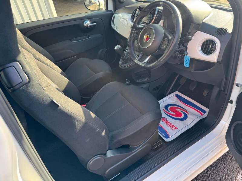 2017 ABARTH 595 2017 ABARTH 595