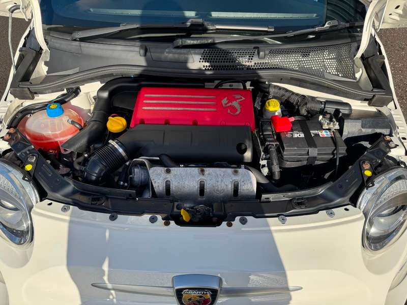 2017 ABARTH 595 2017 ABARTH 595