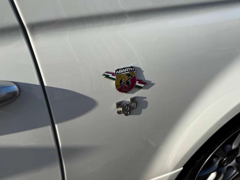 2017 ABARTH 595 2017 ABARTH 595