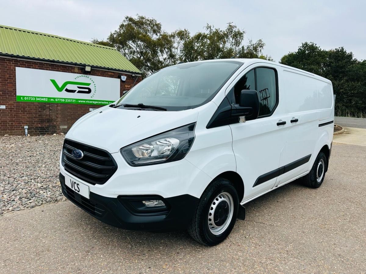 Check out this Ford Transit Custom 2022 Diesel Manual