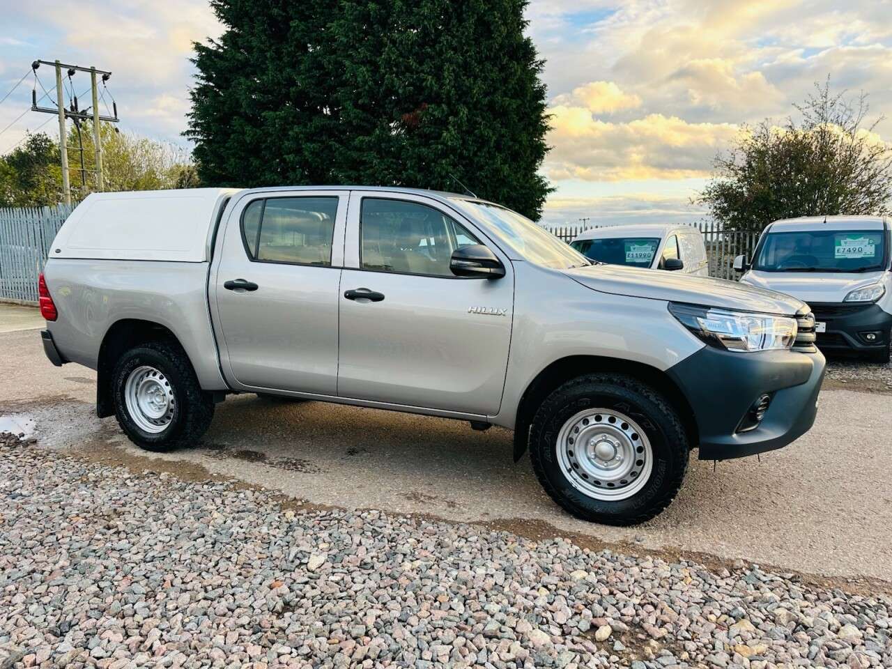 2019 TOYOTA HI-LUX 2019 TOYOTA HI-LUX