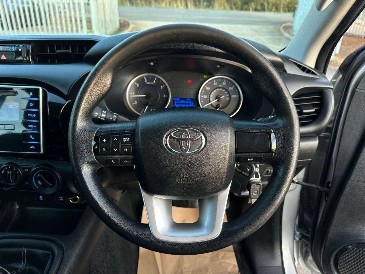 2019 TOYOTA HI-LUX 2019 TOYOTA HI-LUX
