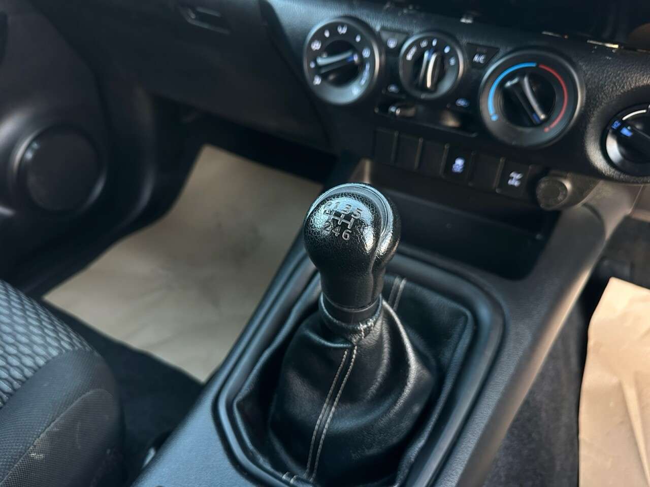 2019 TOYOTA HI-LUX 2019 TOYOTA HI-LUX