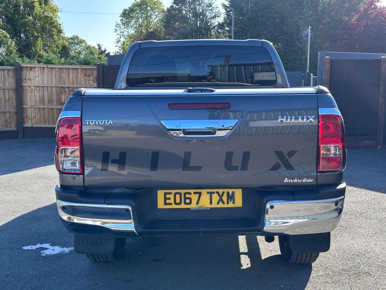 null TOYOTA HI-LUX null TOYOTA HI-LUX