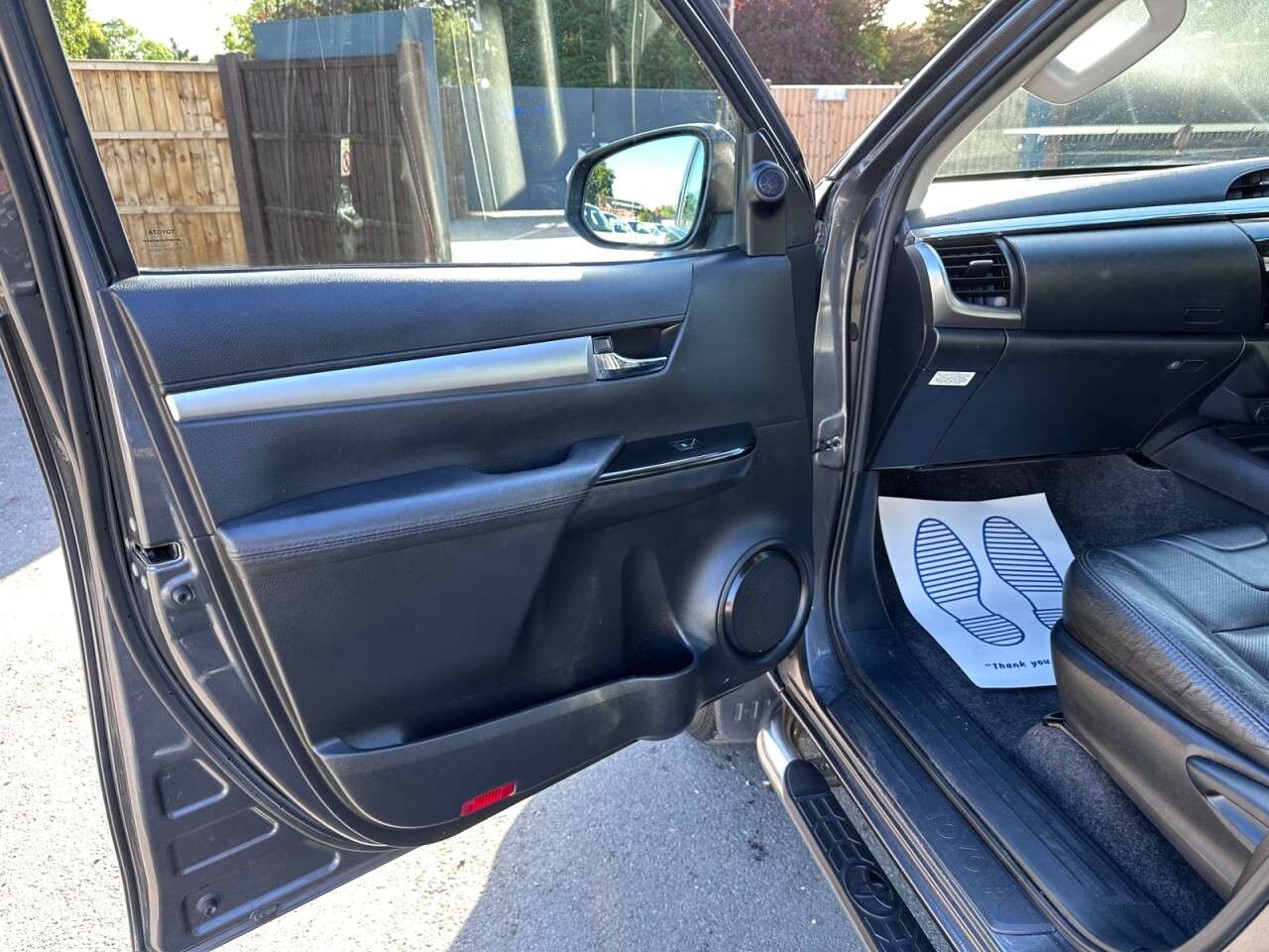 null TOYOTA HI-LUX null TOYOTA HI-LUX