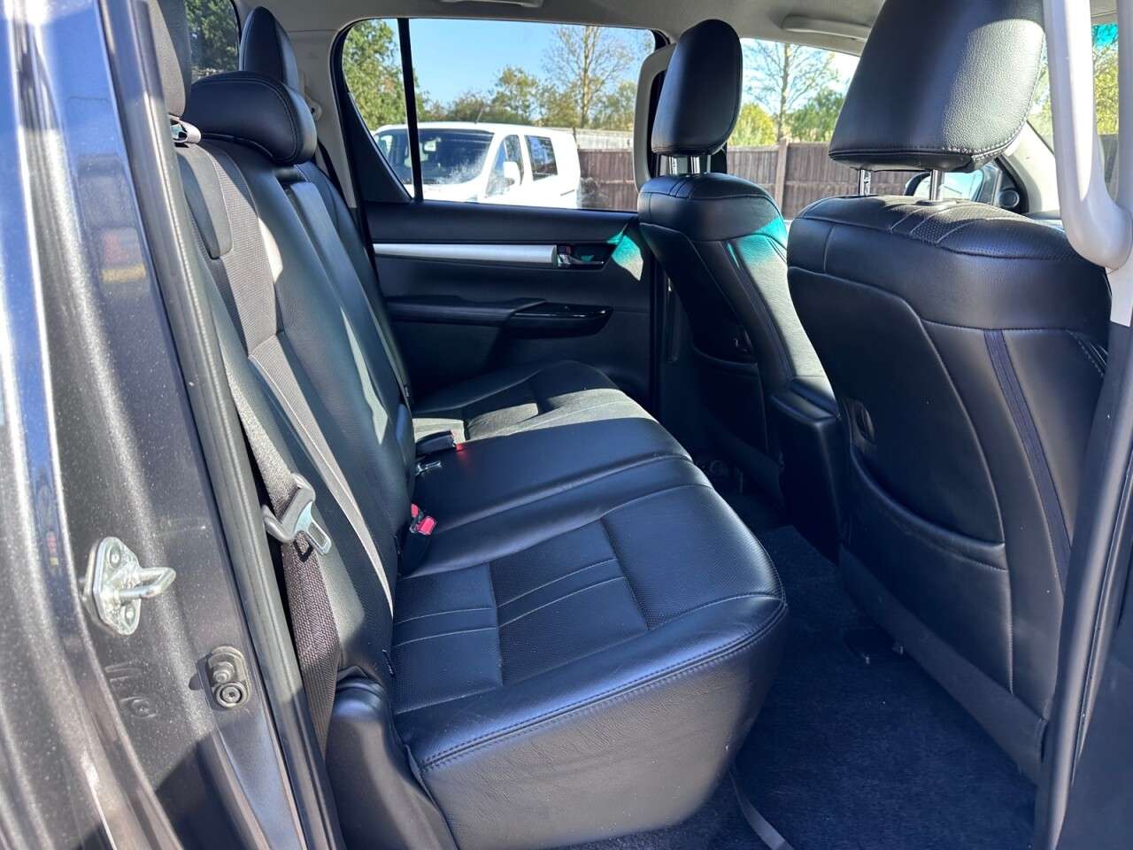 null TOYOTA HI-LUX null TOYOTA HI-LUX