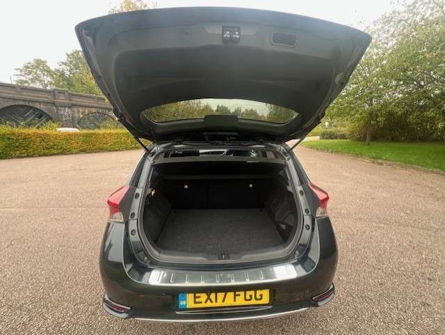 2017 TOYOTA AURIS 2017 TOYOTA AURIS