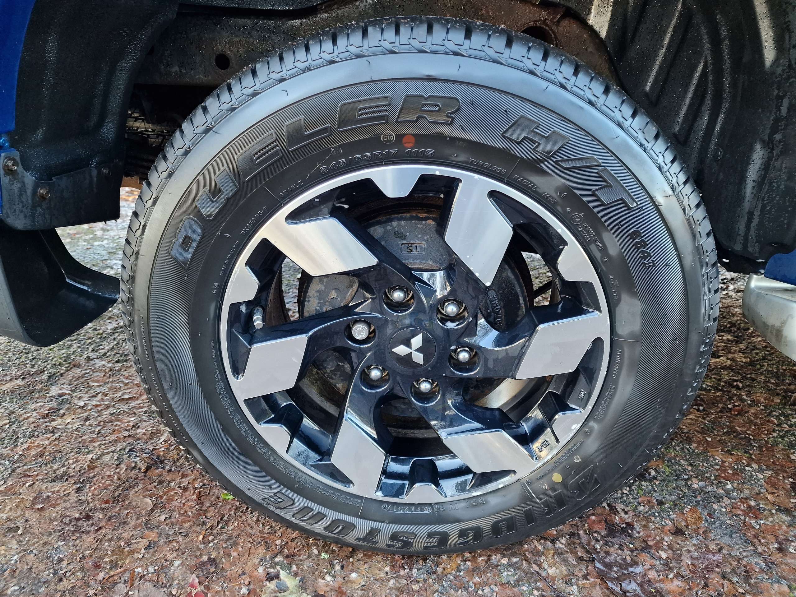 null MITSUBISHI L200 null MITSUBISHI L200