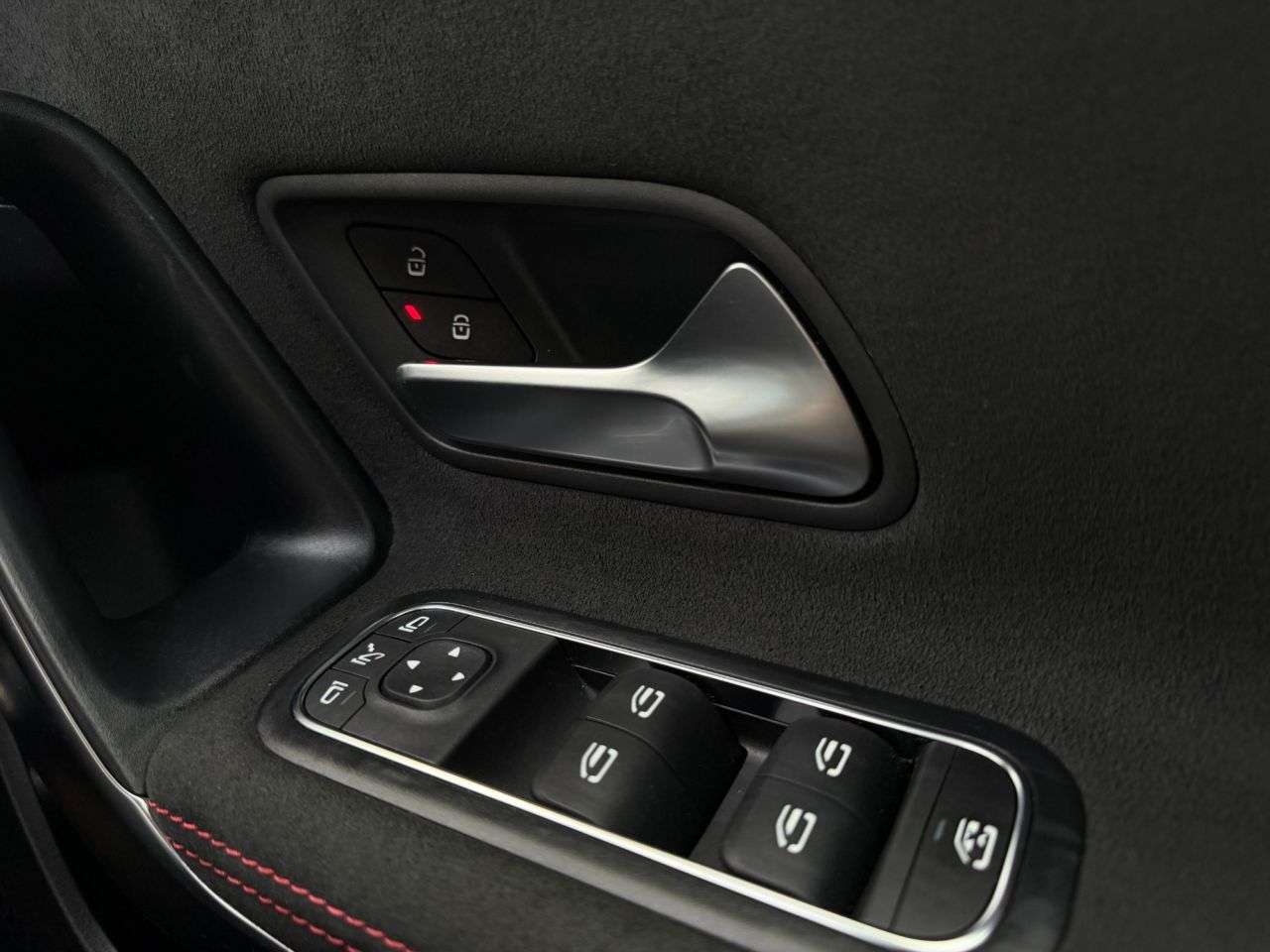 2018 MERCEDES-BENZ A CLASS 2018 MERCEDES-BENZ A CLASS