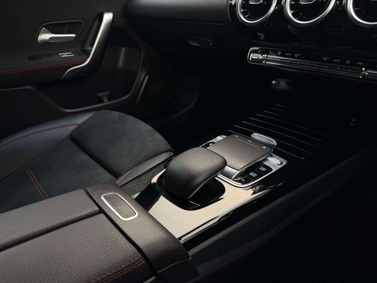 2018 MERCEDES-BENZ A CLASS 2018 MERCEDES-BENZ A CLASS