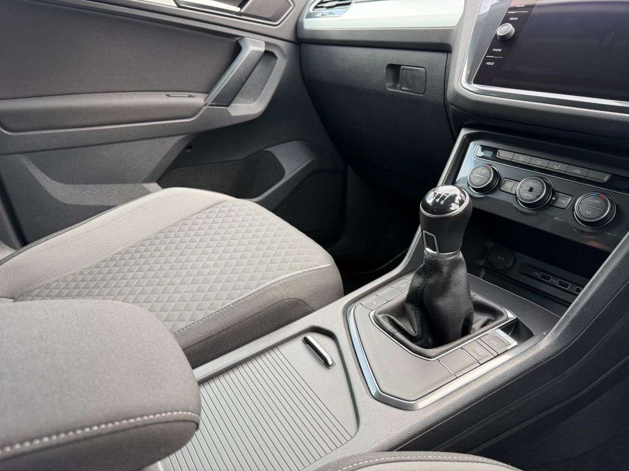 2018 VOLKSWAGEN TIGUAN 2018 VOLKSWAGEN TIGUAN