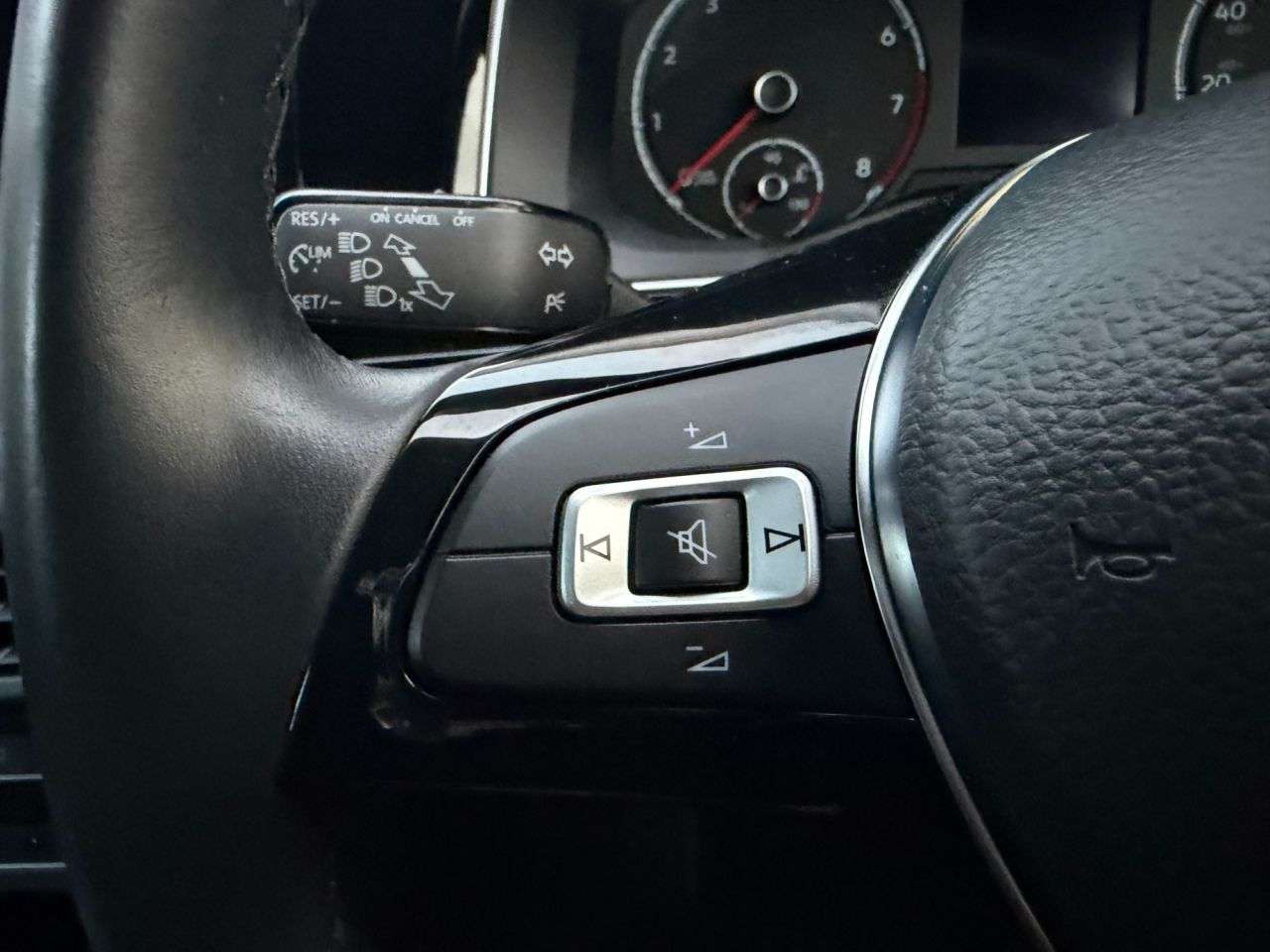 2019 VOLKSWAGEN POLO 2019 VOLKSWAGEN POLO