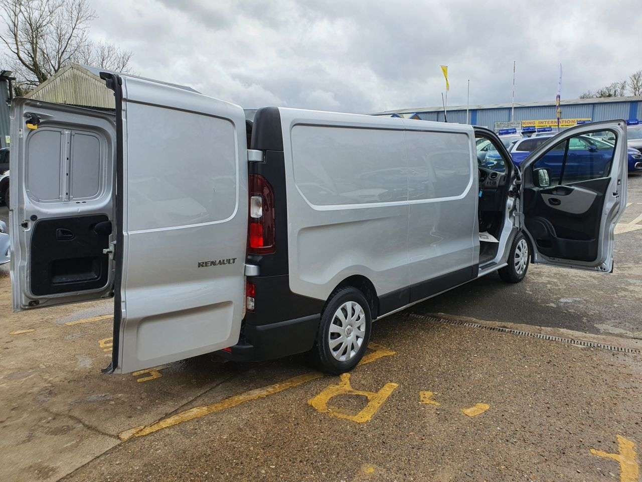 2018 RENAULT TRAFIC 2018 RENAULT TRAFIC