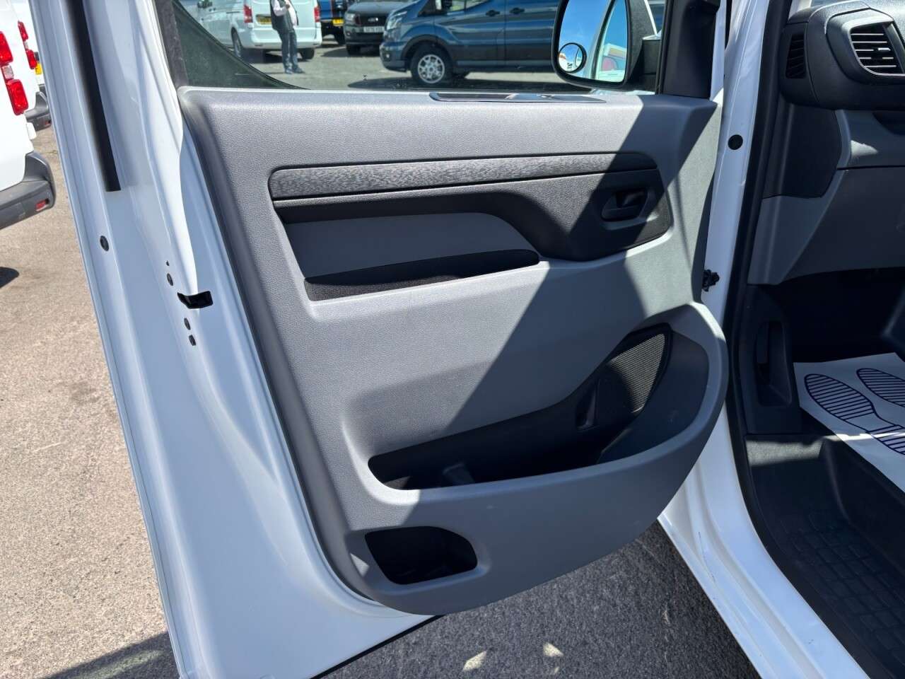 2019 VAUXHALL VIVARO 2019 VAUXHALL VIVARO