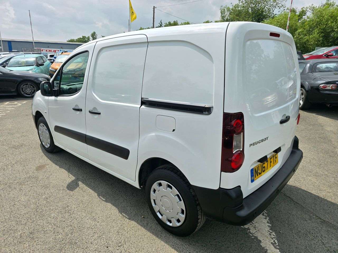 2017 PEUGEOT PARTNER 2017 PEUGEOT PARTNER