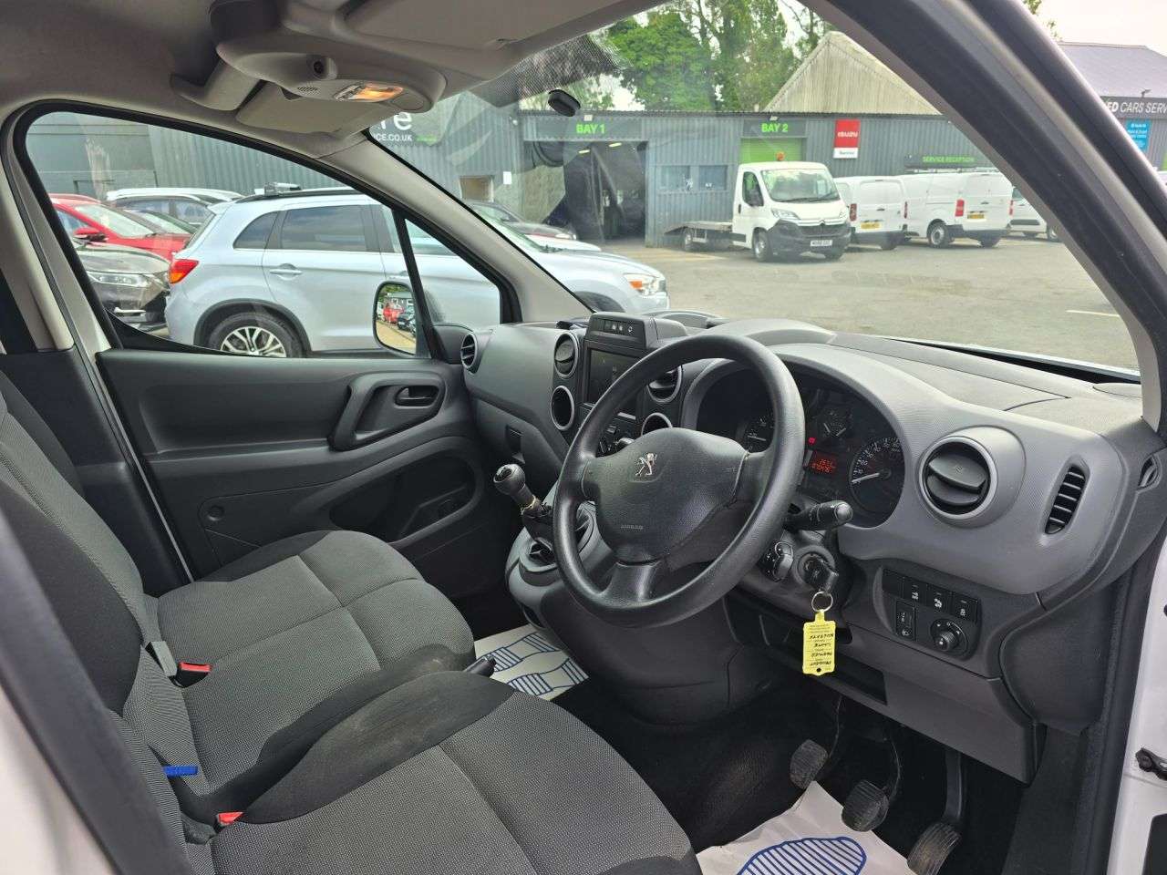 2017 PEUGEOT PARTNER 2017 PEUGEOT PARTNER