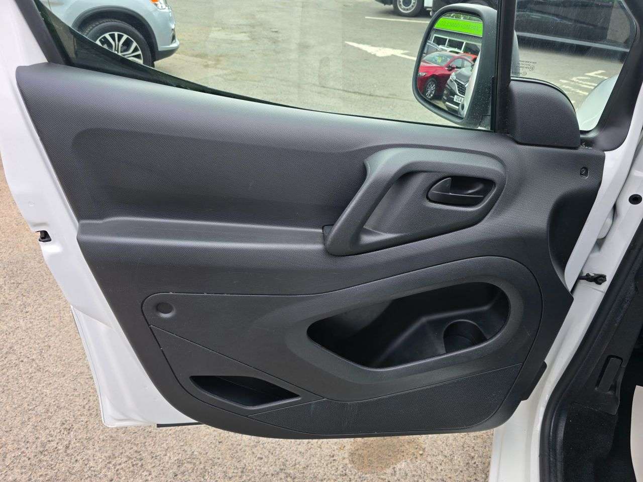 2017 PEUGEOT PARTNER 2017 PEUGEOT PARTNER