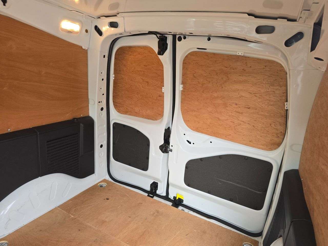 2017 PEUGEOT PARTNER 2017 PEUGEOT PARTNER