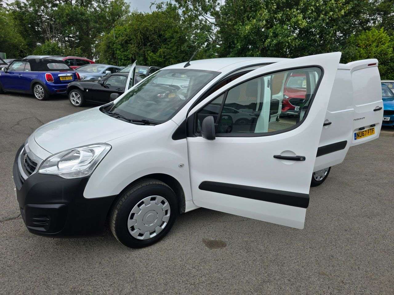 2017 PEUGEOT PARTNER 2017 PEUGEOT PARTNER