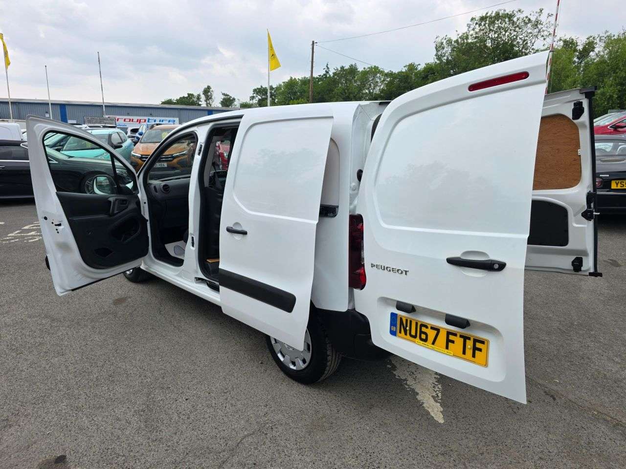 2017 PEUGEOT PARTNER 2017 PEUGEOT PARTNER