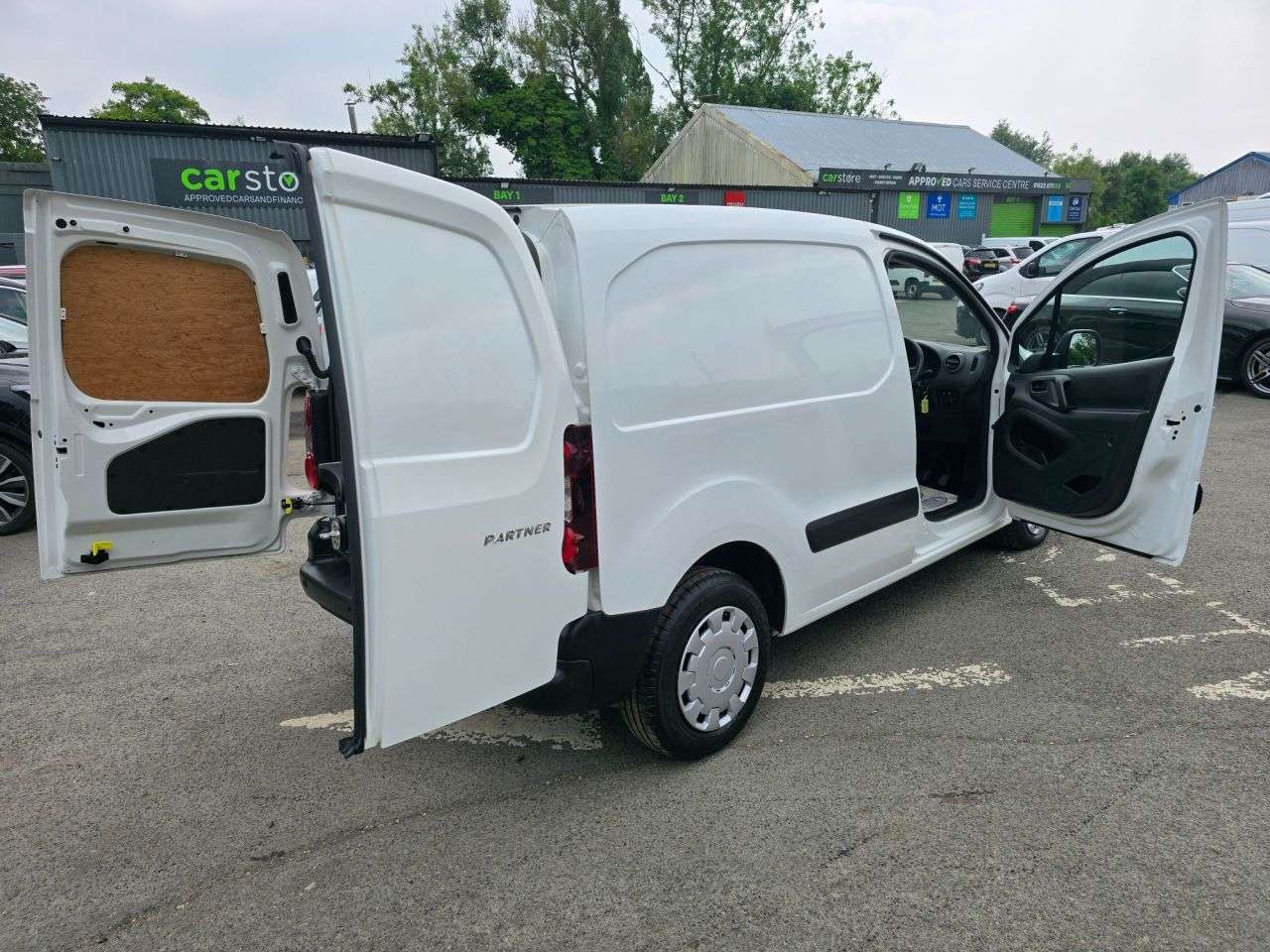 2017 PEUGEOT PARTNER 2017 PEUGEOT PARTNER