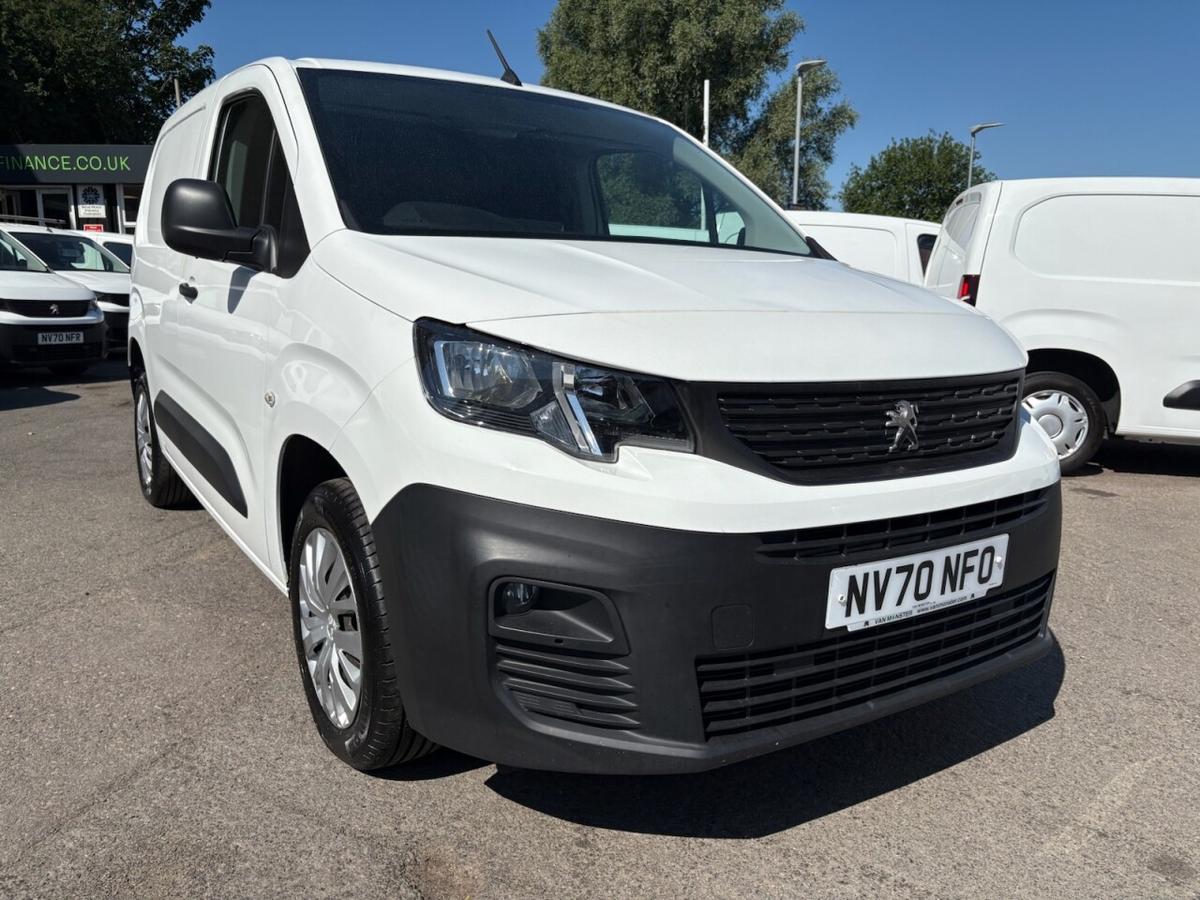 Check out this Peugeot Partner 2021 Diesel Manual