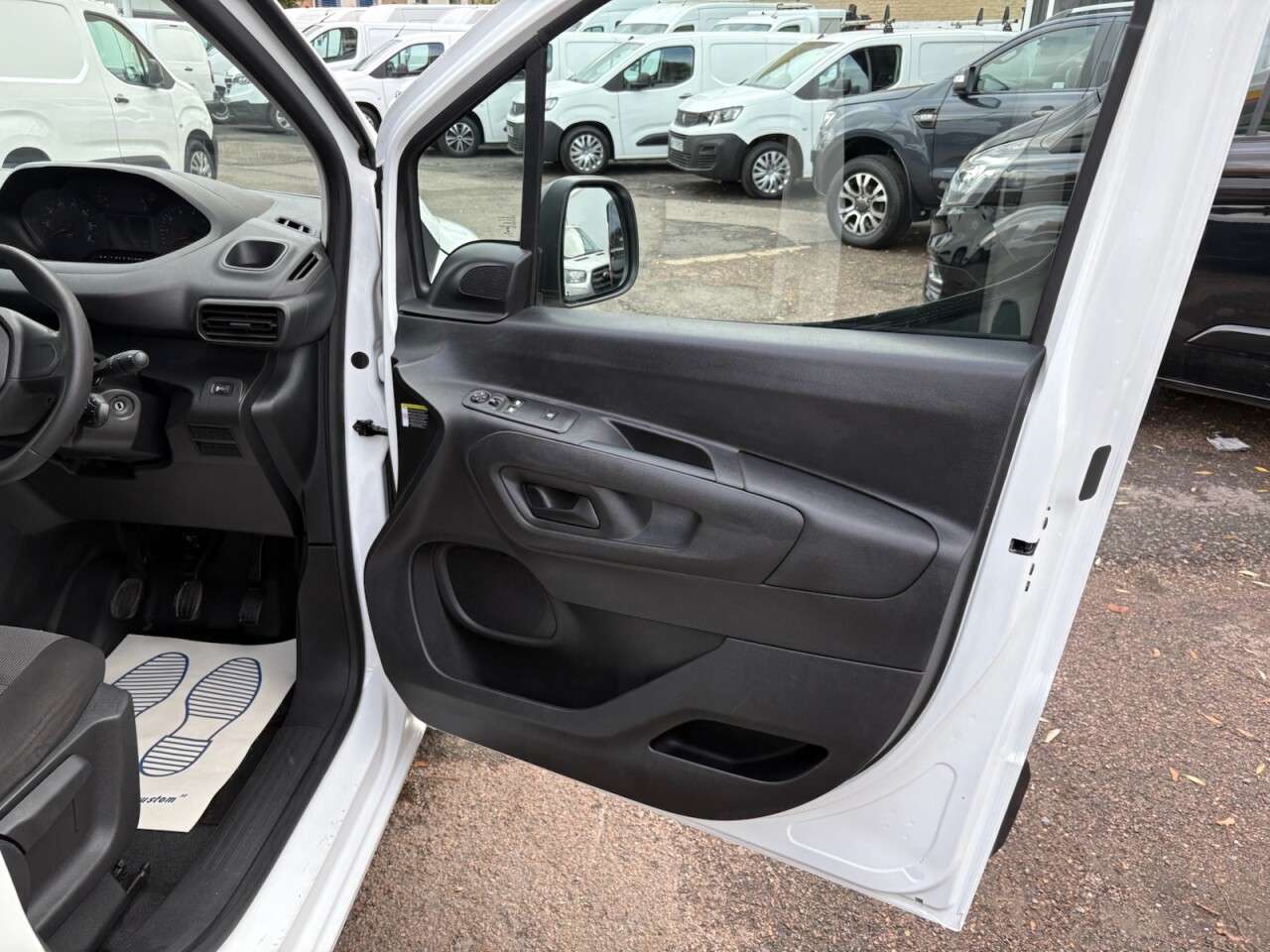 2020 PEUGEOT PARTNER 2020 PEUGEOT PARTNER