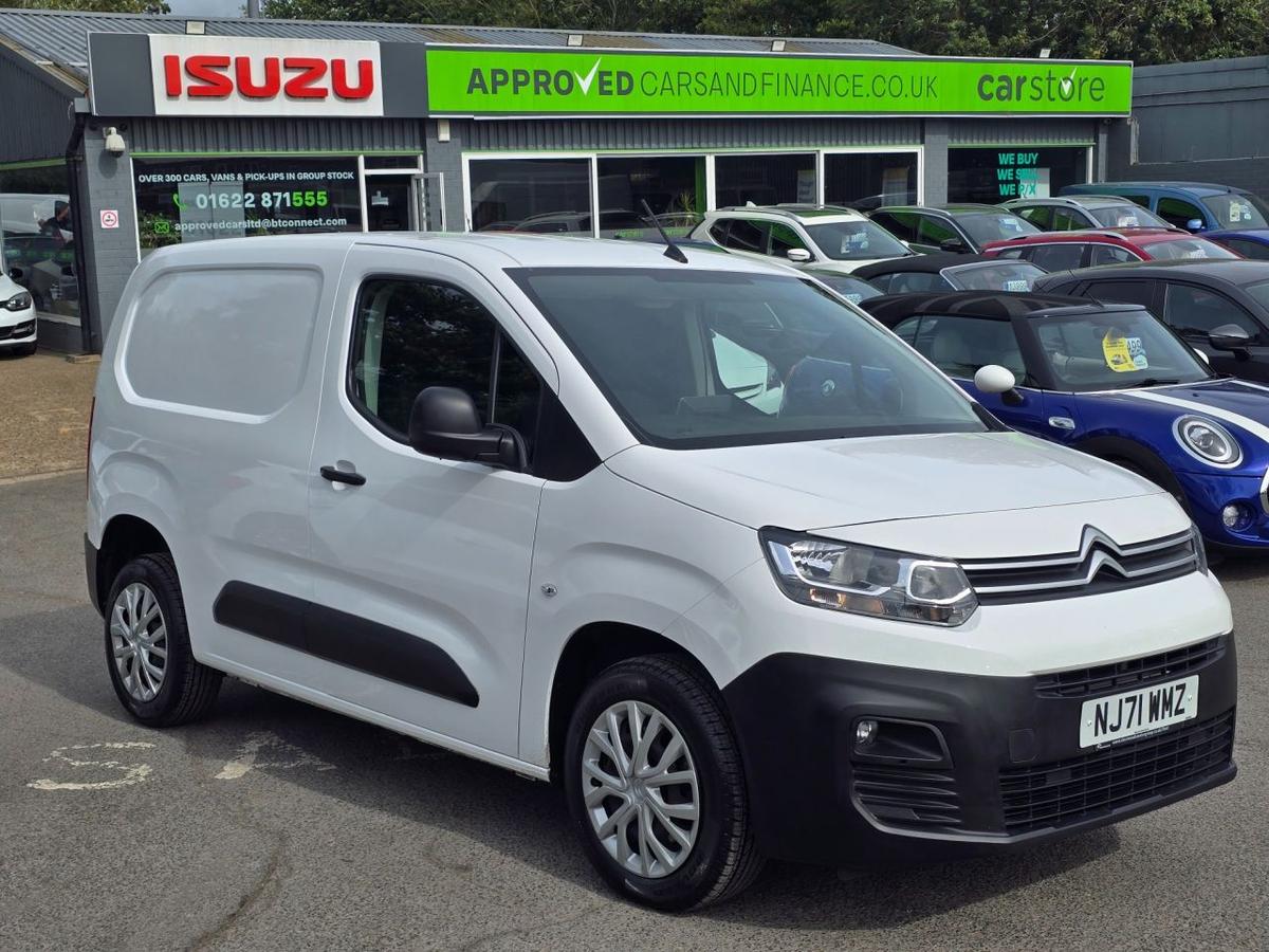 Check out this Citroen Berlingo 2021 Petrol Manual