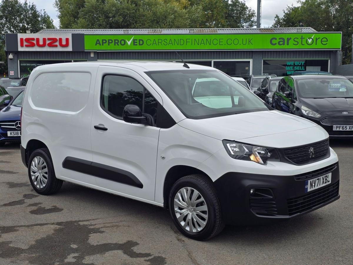 Check out this Peugeot Partner 2022 Diesel Manual