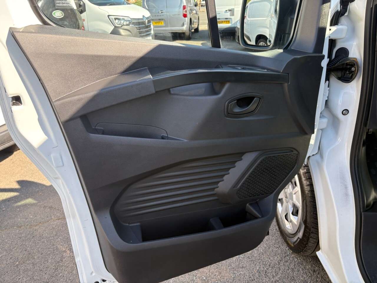 2022 RENAULT TRAFIC 2022 RENAULT TRAFIC