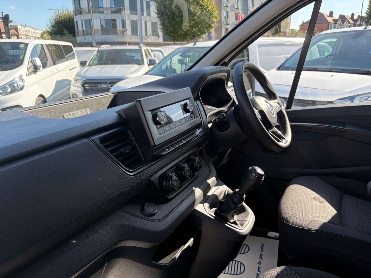 2022 RENAULT TRAFIC 2022 RENAULT TRAFIC