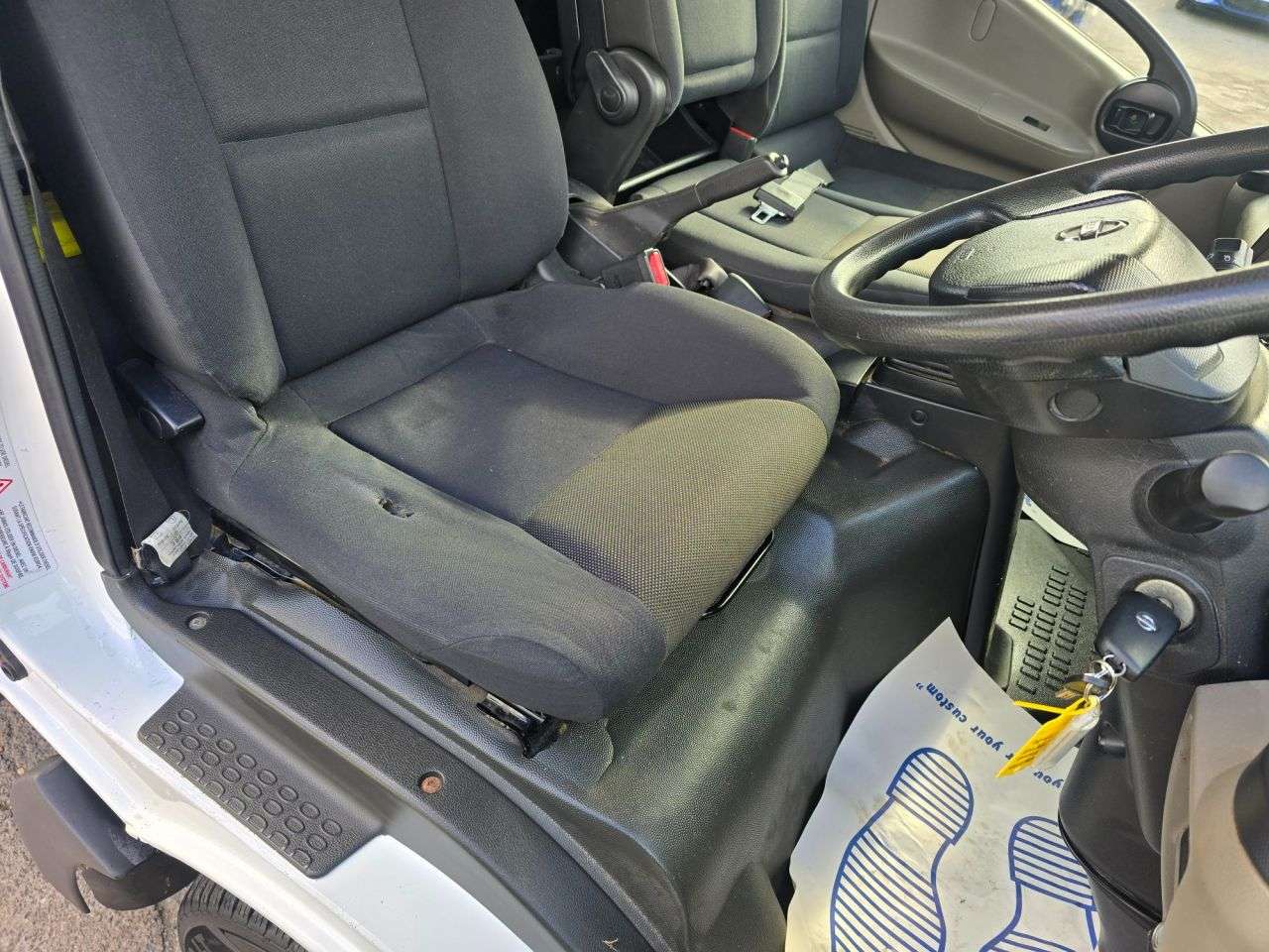 2017 NISSAN NT400 CABSTAR 2017 NISSAN NT400 CABSTAR