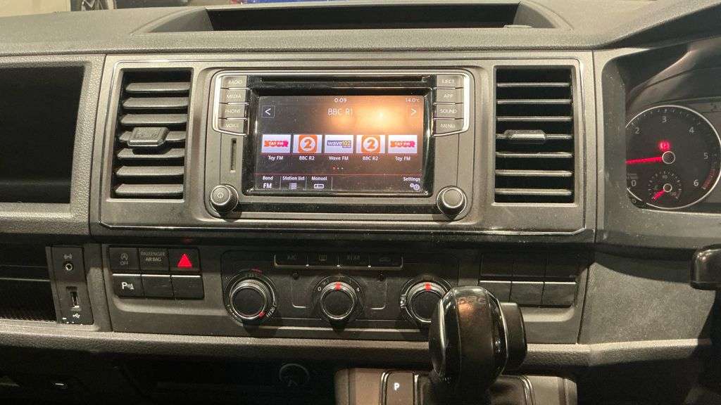 2018 VOLKSWAGEN TRANSPORTER SHUTTLE 2018 VOLKSWAGEN TRANSPORTER SHUTTLE