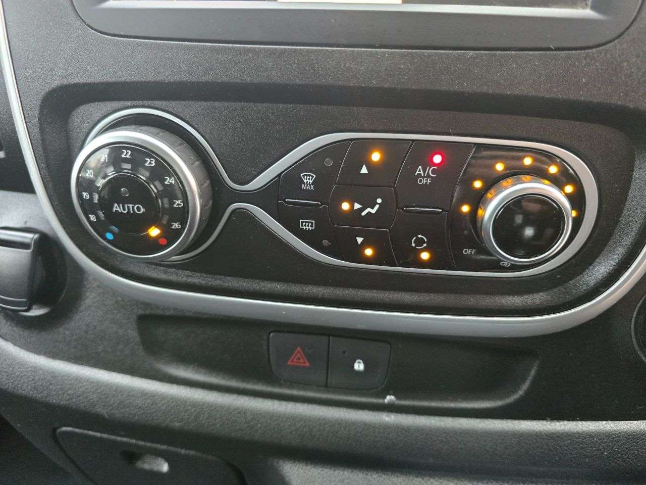 2021 RENAULT TRAFIC 2021 RENAULT TRAFIC