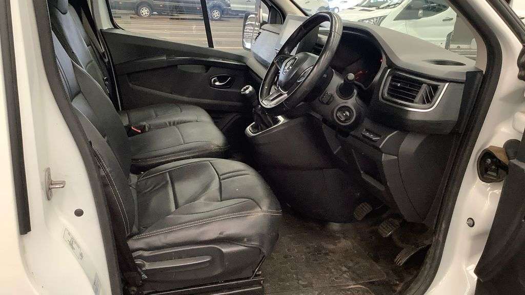 2022 RENAULT TRAFIC 2022 RENAULT TRAFIC