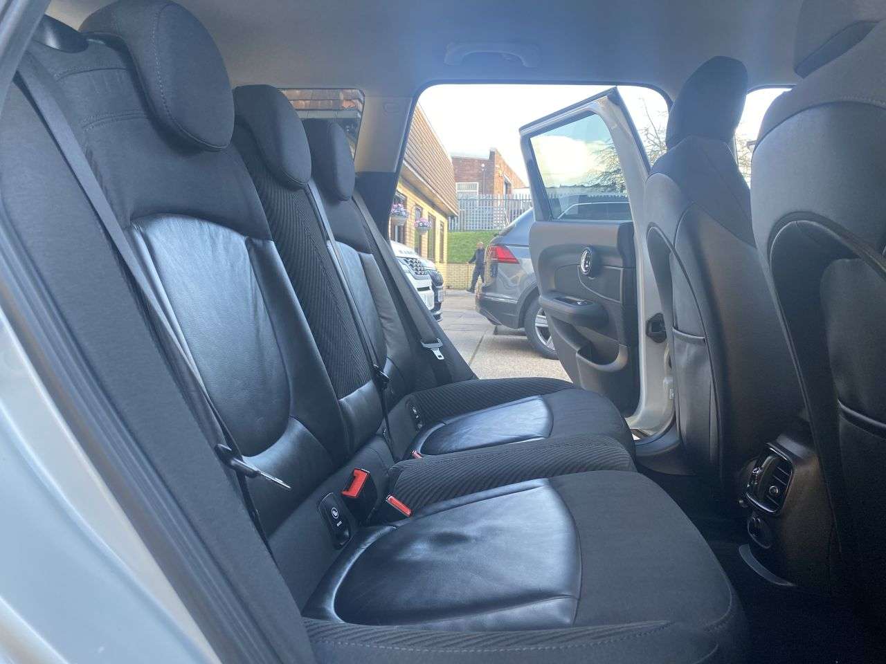 2020 MINI CLUBMAN 2020 MINI CLUBMAN