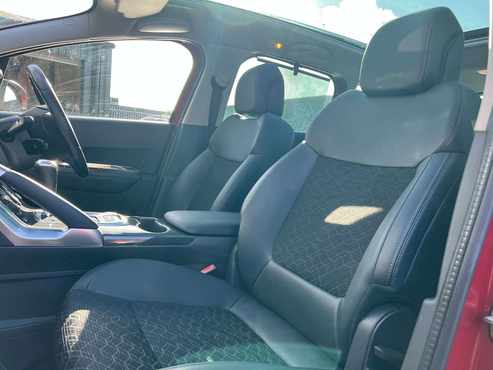 2015 PEUGEOT 3008 2015 PEUGEOT 3008