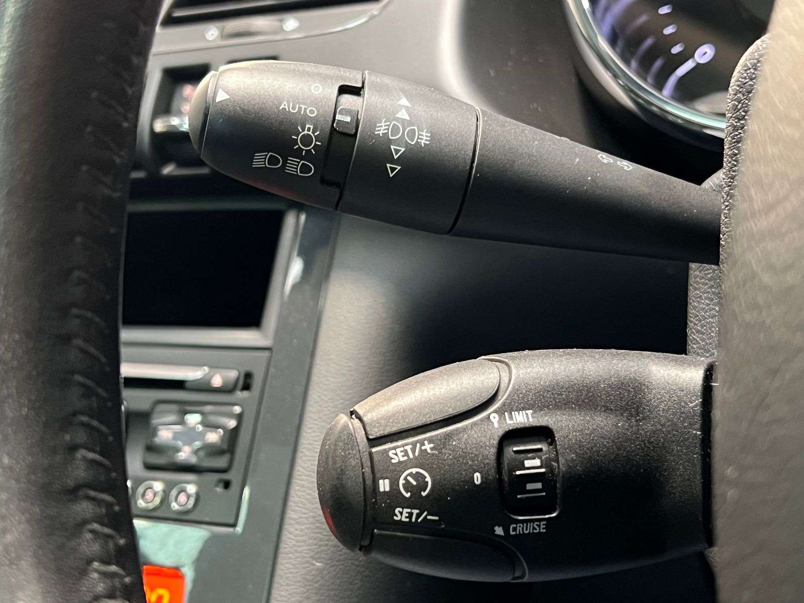 2015 PEUGEOT 3008 2015 PEUGEOT 3008