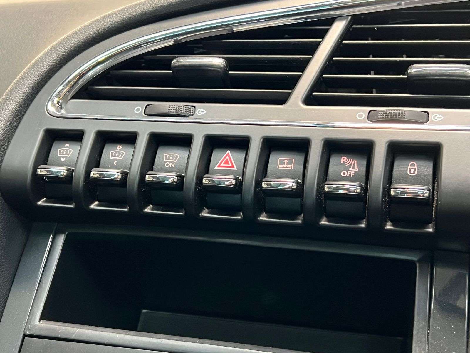 2015 PEUGEOT 3008 2015 PEUGEOT 3008