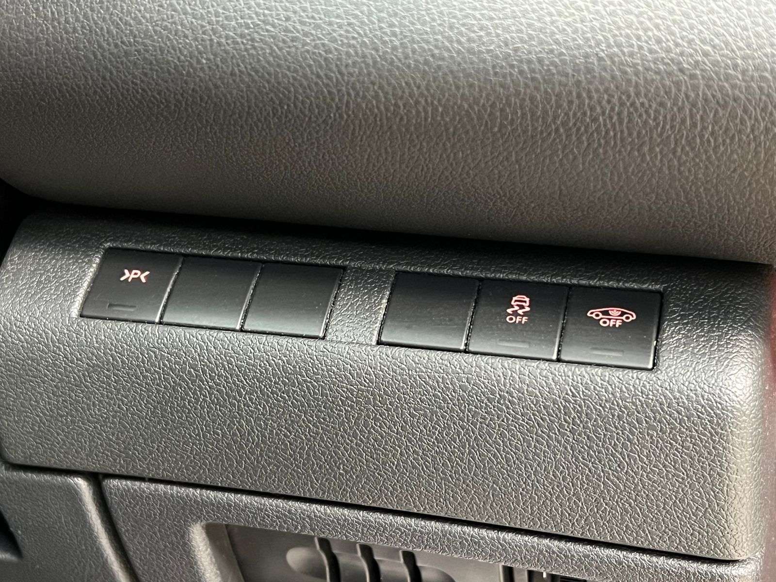 2015 PEUGEOT 3008 2015 PEUGEOT 3008