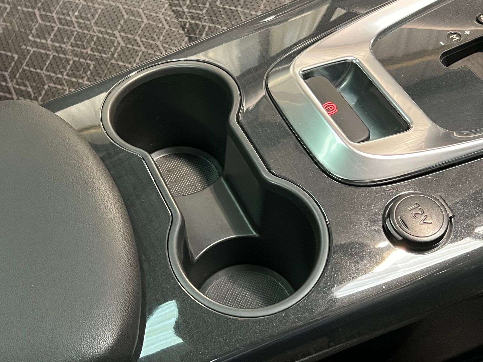 2015 PEUGEOT 3008 2015 PEUGEOT 3008