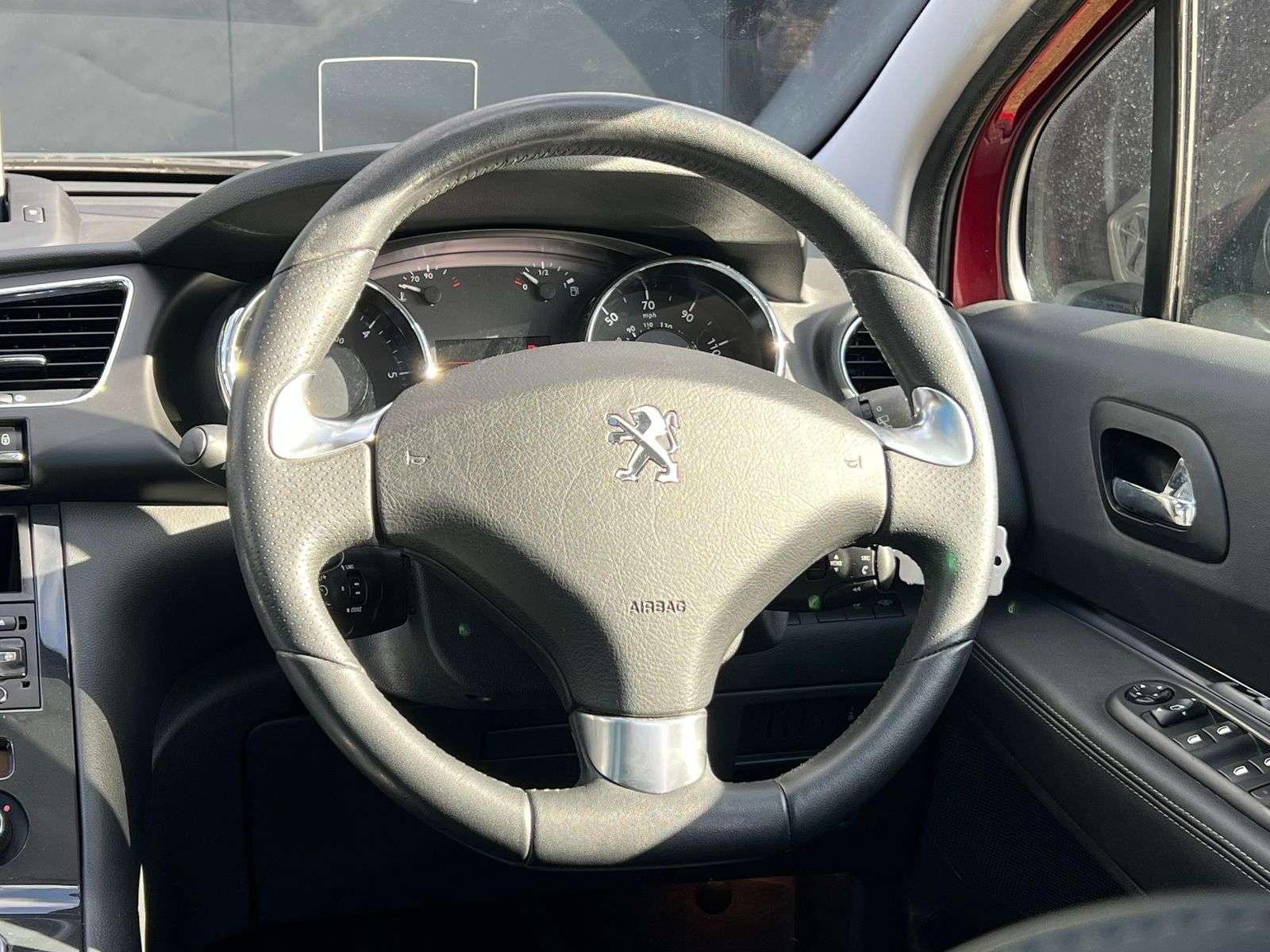 2015 PEUGEOT 3008 2015 PEUGEOT 3008