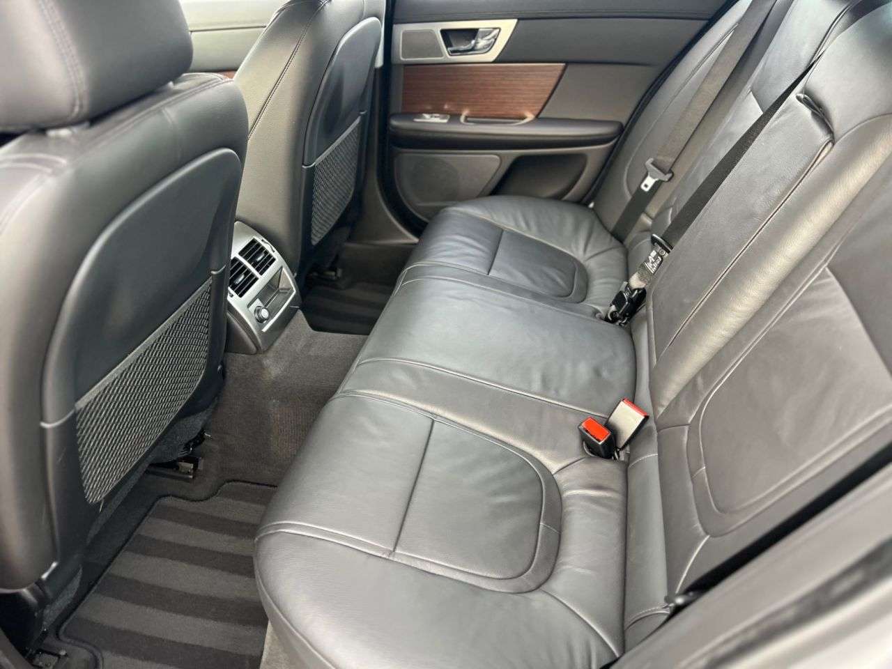 2015 JAGUAR XF 2015 JAGUAR XF