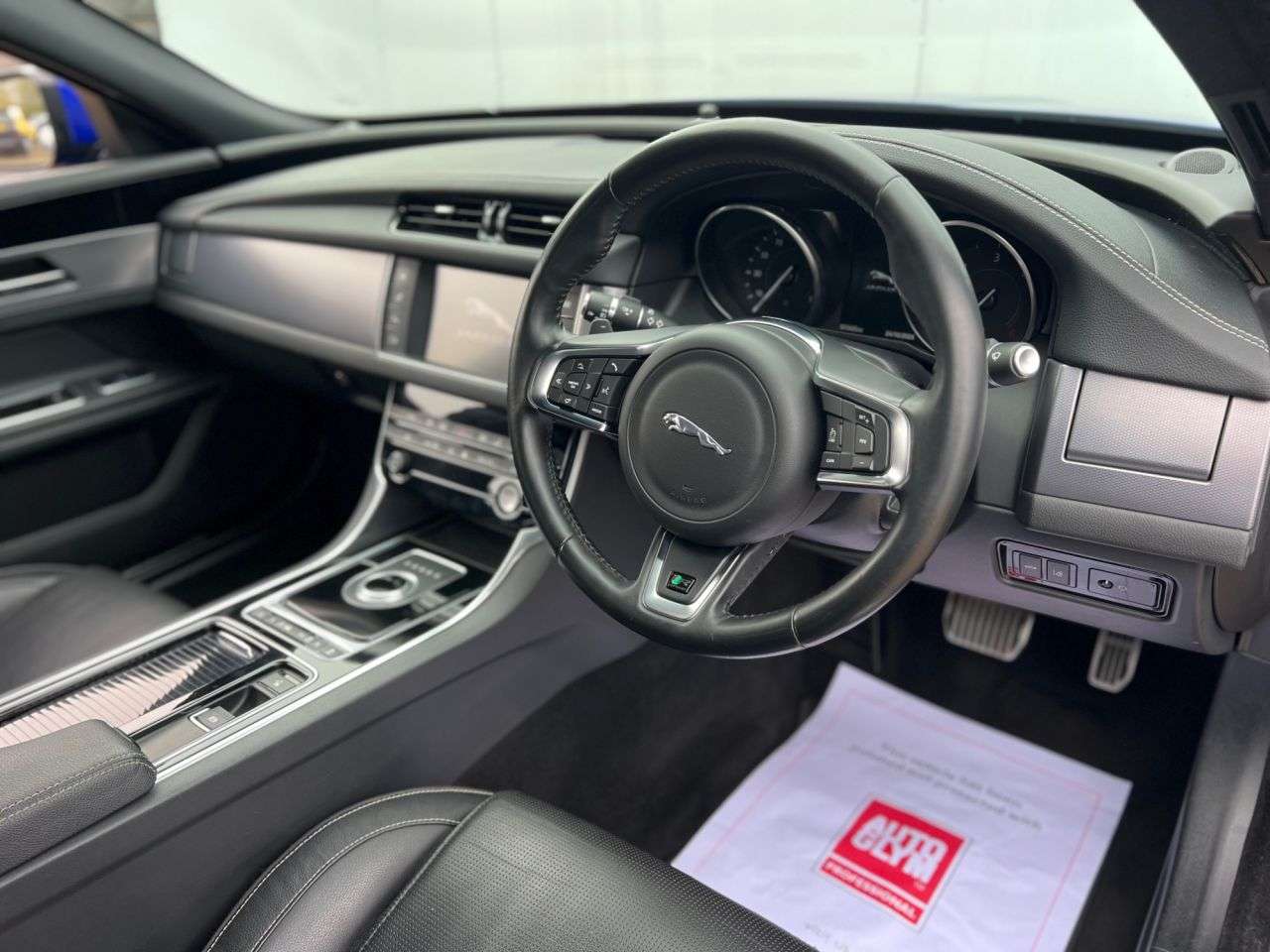 2017 JAGUAR XF 2017 JAGUAR XF