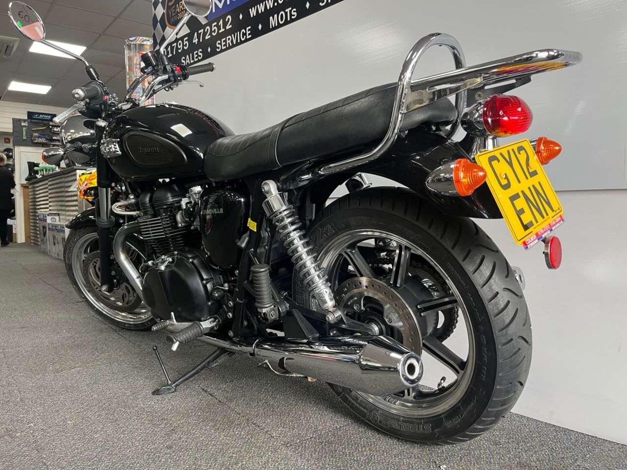 2012 TRIUMPH BONNEVILLE T100 2012 TRIUMPH BONNEVILLE T100