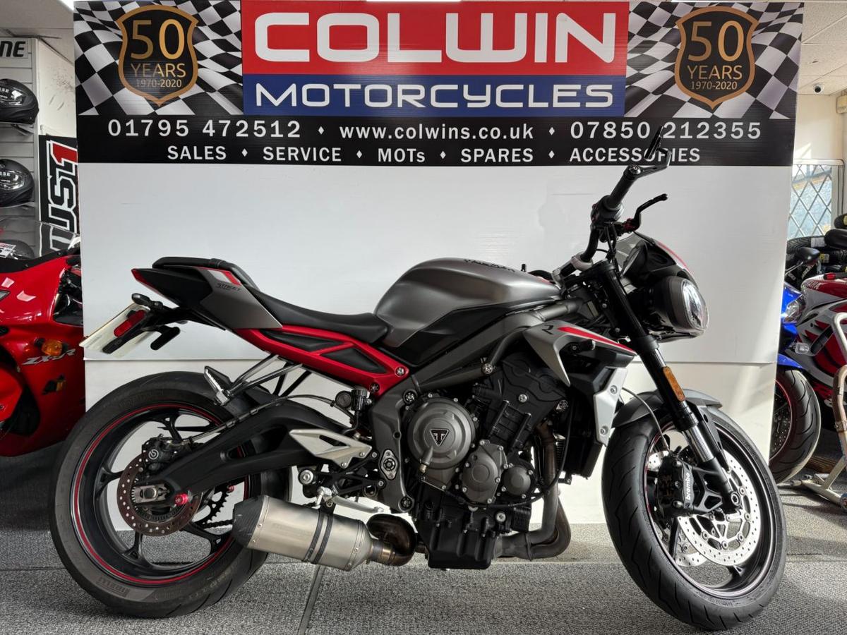 Check out this Triumph Street Triple 765 2021 Petrol Manual