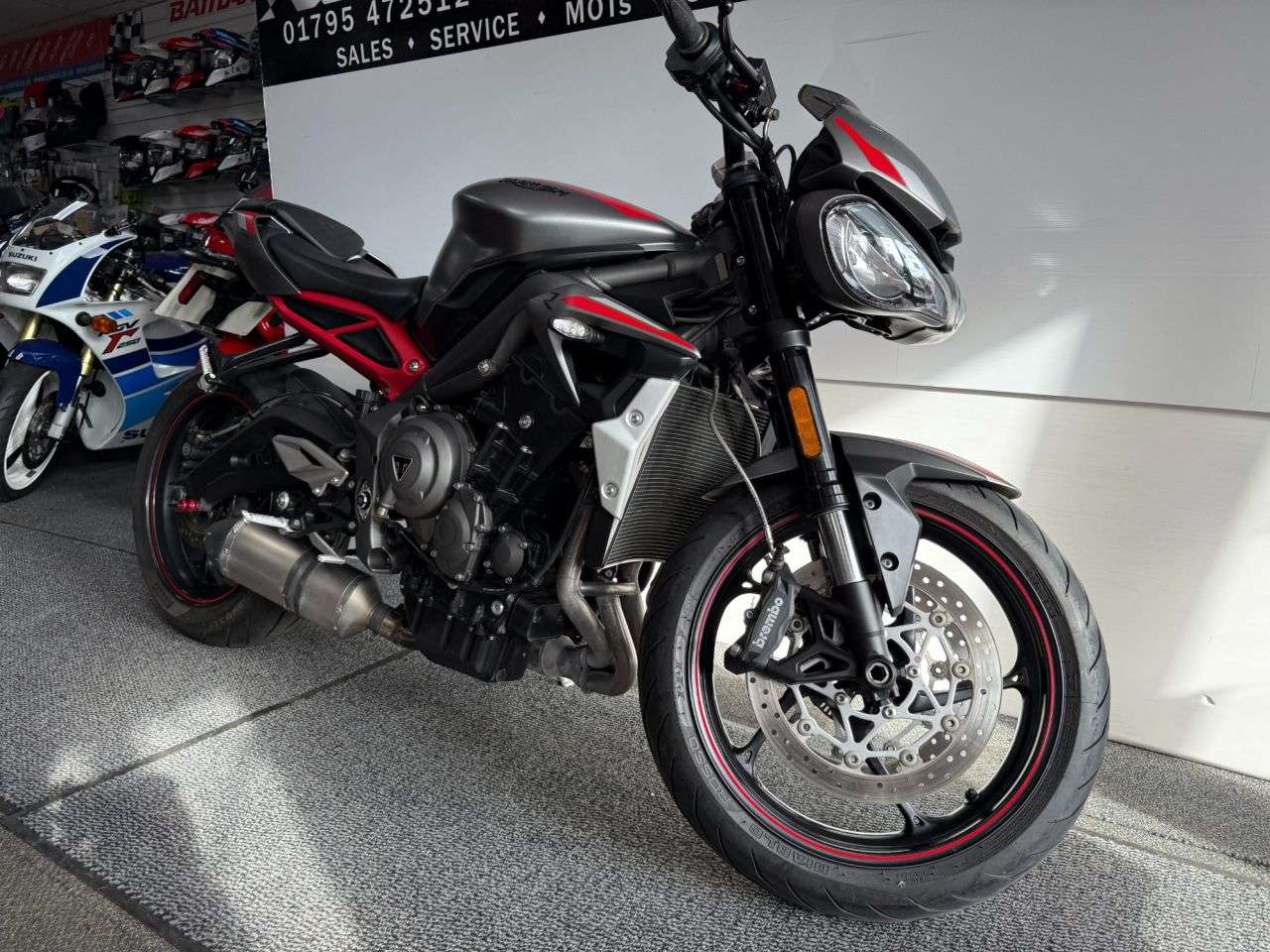 2021 TRIUMPH STREET TRIPLE 765 2021 TRIUMPH STREET TRIPLE 765