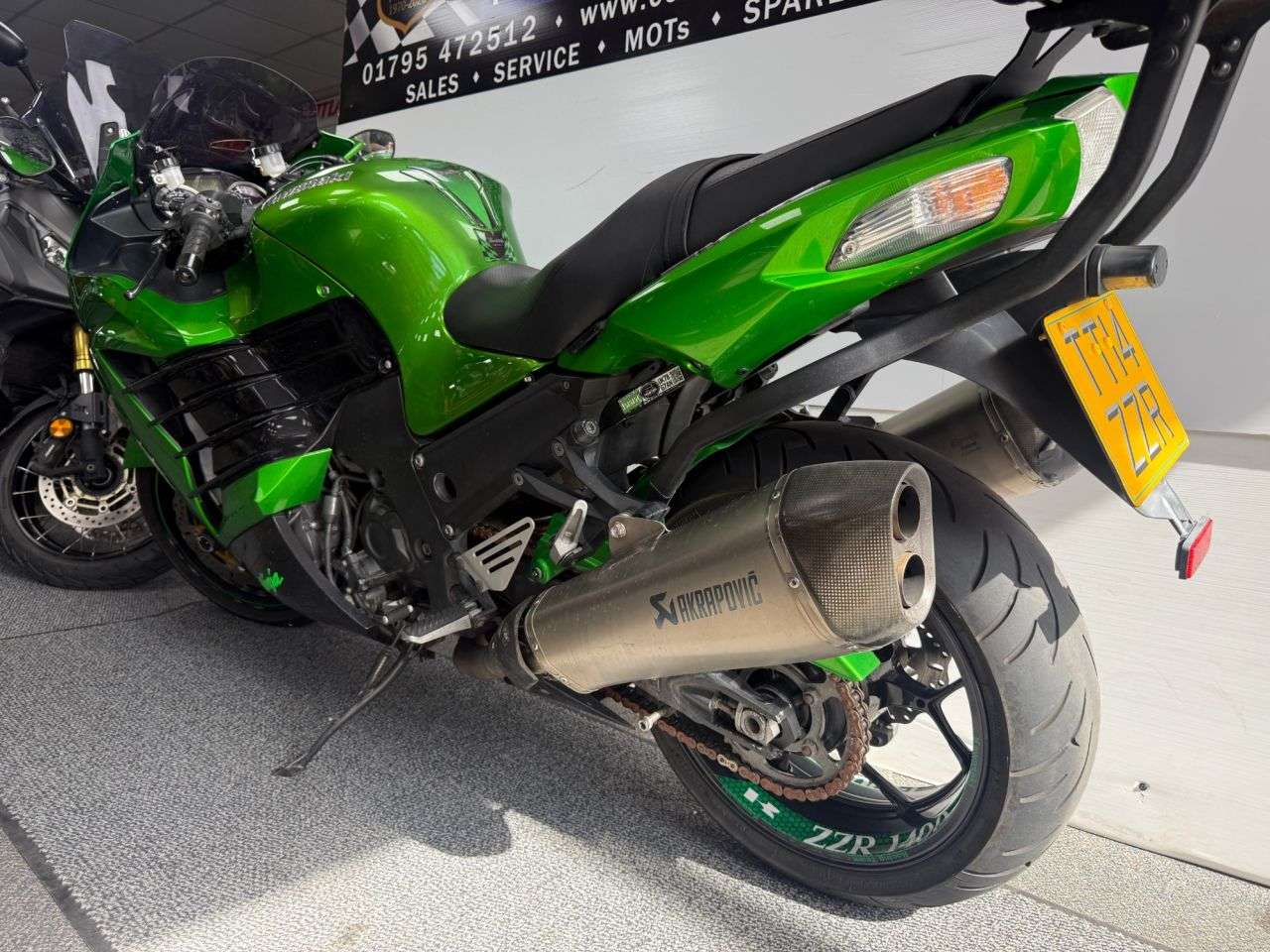 2014 KAWASAKI ZZR1400 2014 KAWASAKI ZZR1400