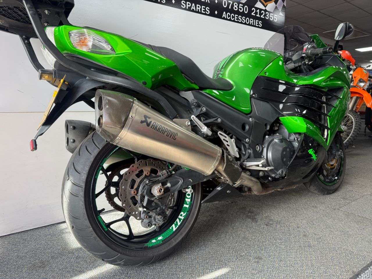 2014 KAWASAKI ZZR1400 2014 KAWASAKI ZZR1400